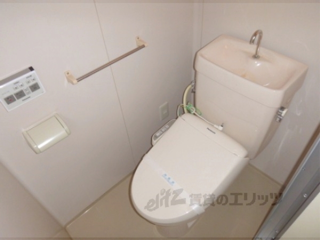 トイレ　清潔感あるトイレです。