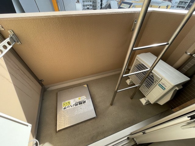 バルコニー　モデル写真