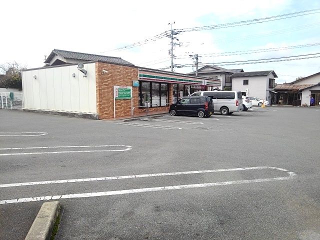 コンビニ　セブンイレブン（コンビニ）まで510m