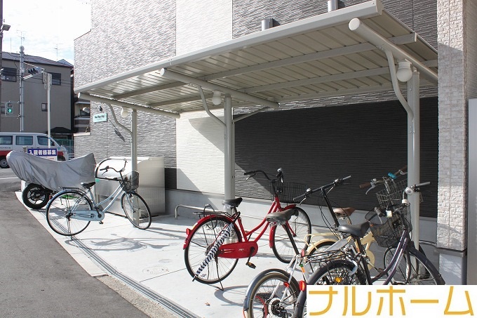 地下鉄谷町線 平野駅 徒歩15分 3階建 築10年の外観写真
