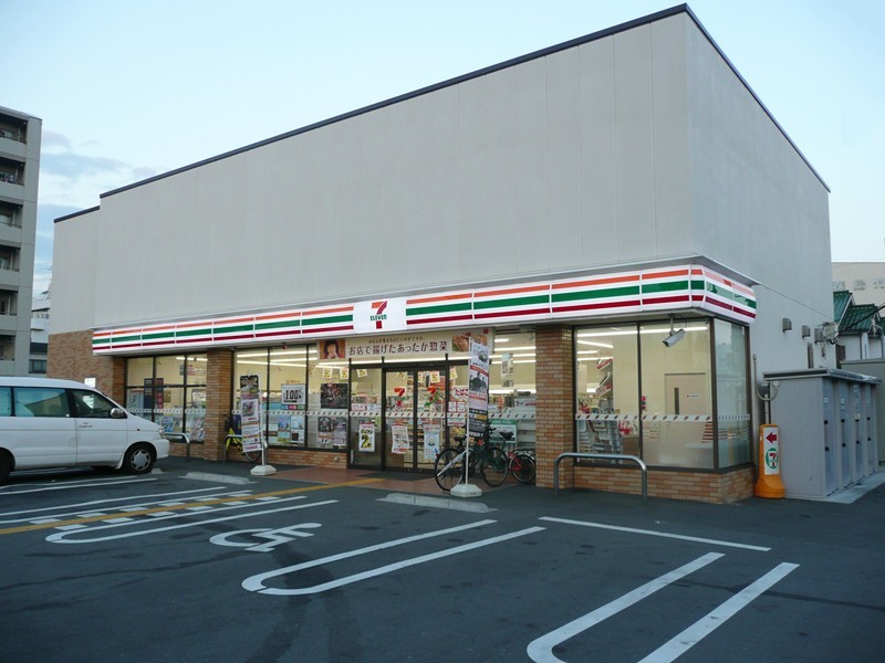 コンビニ　セブンイレブン 大阪東部市場前店（コンビニ）まで443m