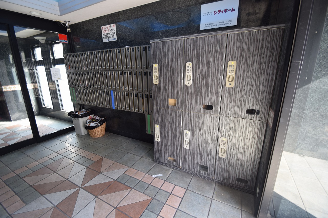 その他部屋・スペース　※号室により内装の色合いが違います。