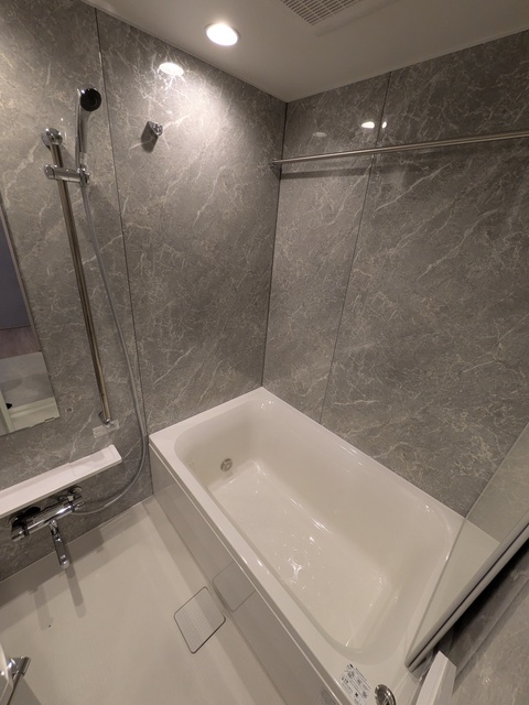 バス・シャワールーム　※写真は同タイプ住戸です。