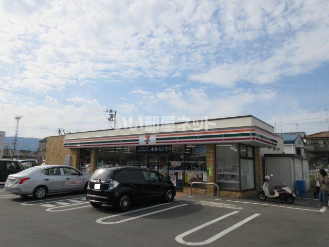 コンビニ　セブンイレブン 向日一文橋店（コンビニ）まで808m