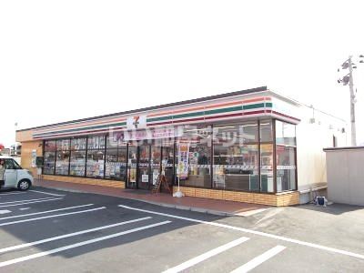 コンビニ　セブンイレブン 南隼人店（コンビニ）まで615m