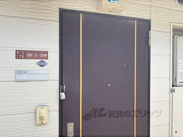 玄関　インターフォン