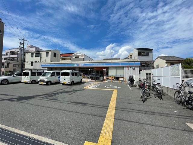 コンビニ　ローソン（コンビニ）まで604m