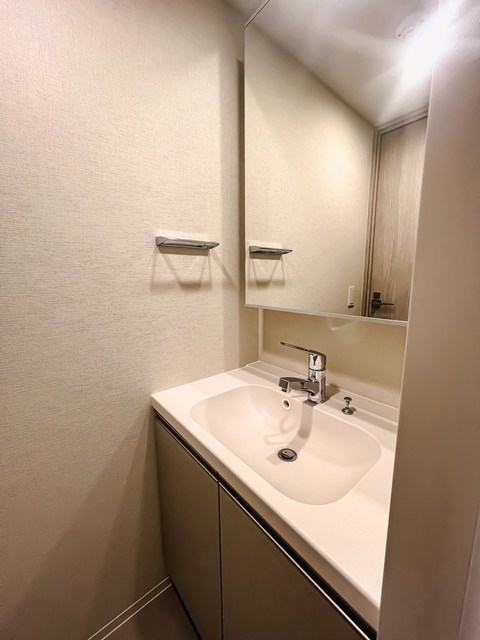 洗面設備　※写真は同タイプ住戸です。