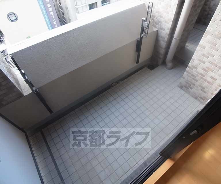 バルコニー　日当たりの良いバルコニーです。