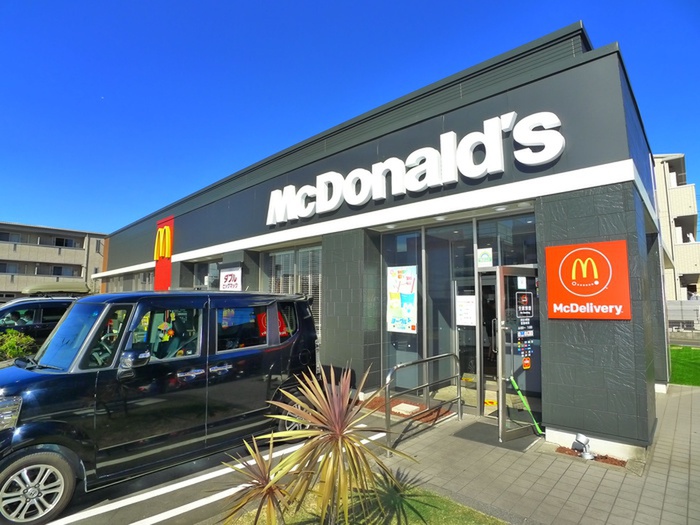 飲食店　マクドナルド六町駅前（飲食店）まで700m