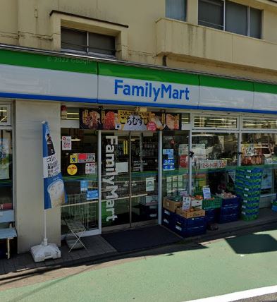 コンビニ　ファミリーマート 文京向丘二丁目店（コンビニ）まで175m