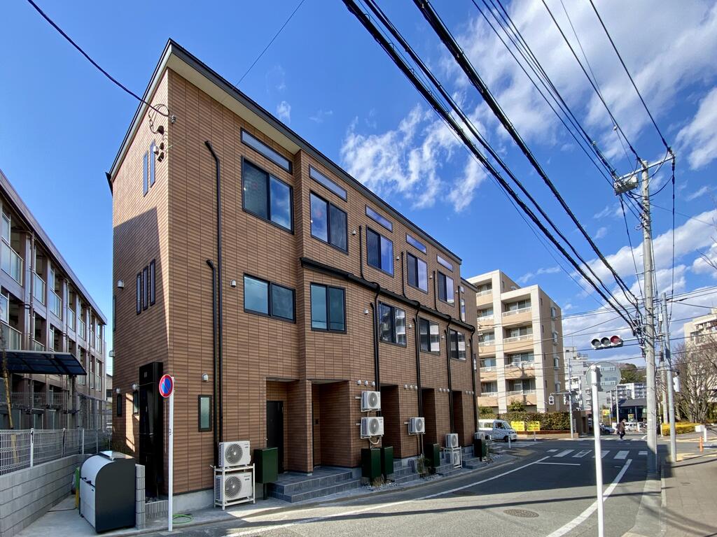 建物外観　3LDKメゾネット♪