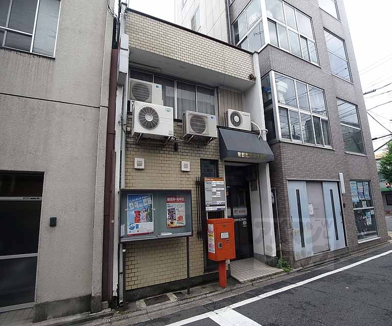 郵便局　荒神口郵便局（郵便局）まで303m