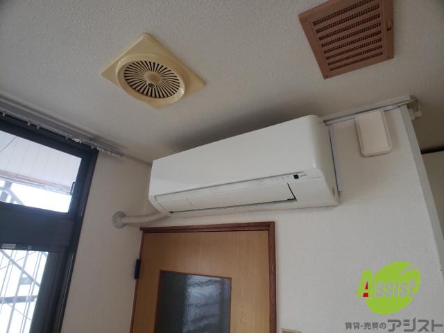 その他設備　エアコンもあり暑い夏もこれで快適ですよ～