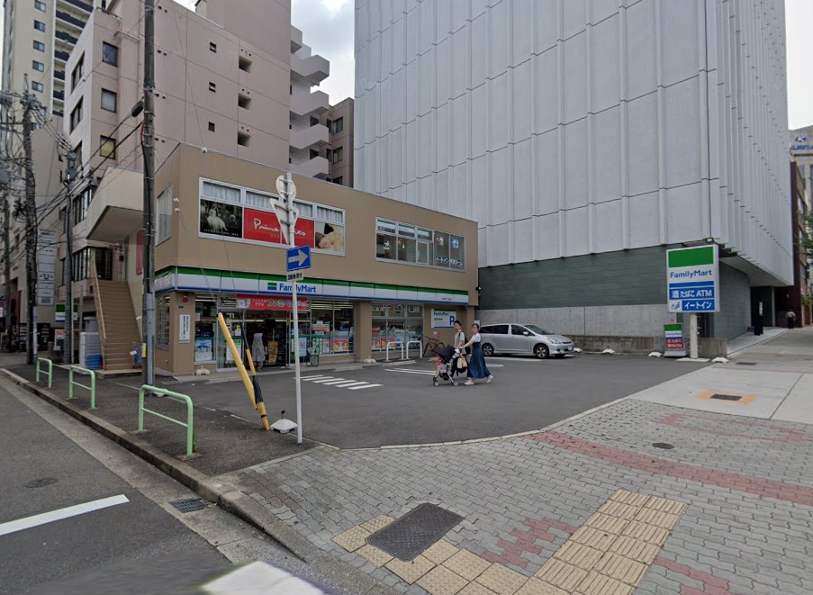 コンビニ　ファミリーマート　上前津二丁目店（コンビニ）まで80m