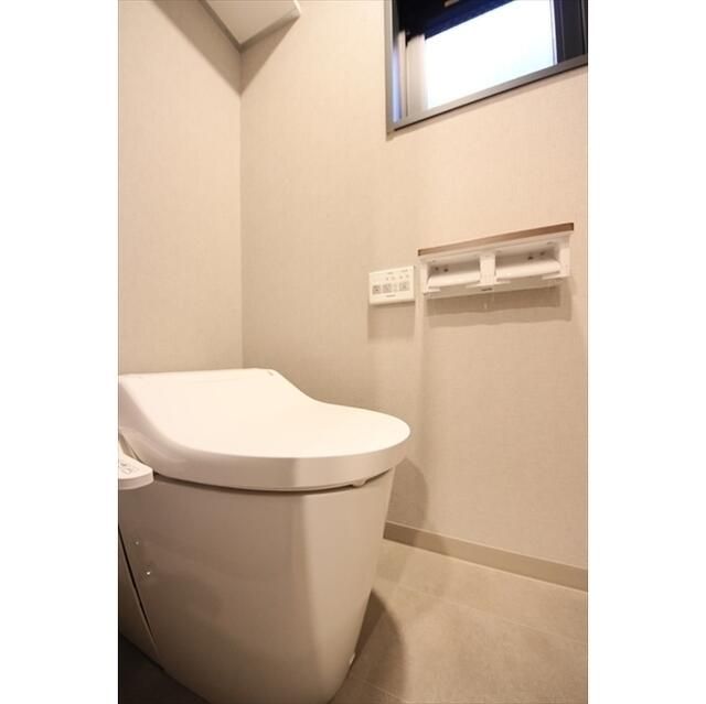トイレ　落ち着いたトイレです