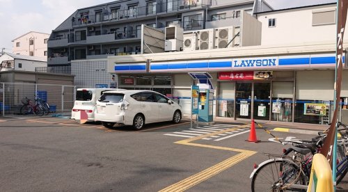 コンビニ　ローソン 東淀川小松四丁目店（コンビニ）まで252m