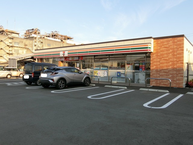 コンビニ　セブン－イレブン長泉中土狩店（コンビニ）まで396m