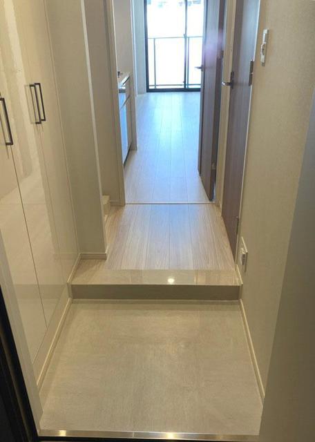 玄関　※写真は同タイプ住戸です。