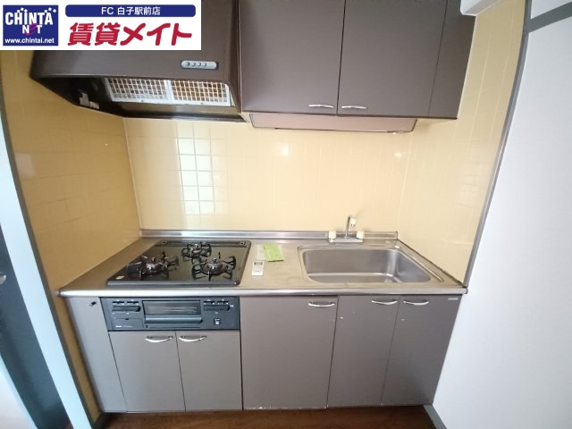 キッチン　同物件別室画像