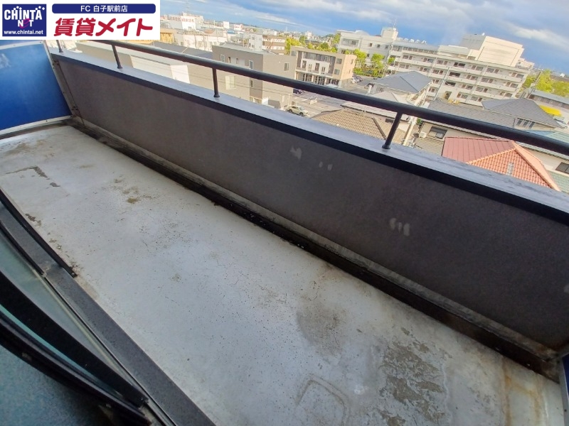バルコニー　同物件別室画像