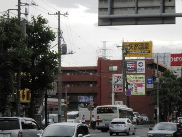 コンビニ　セブンイレブン（コンビニ）まで20m
