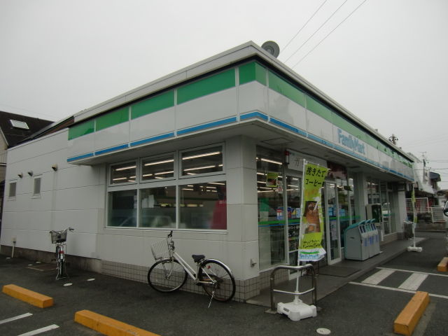 コンビニ　ファミリーマート浜松西高丘店（コンビニ）まで129m