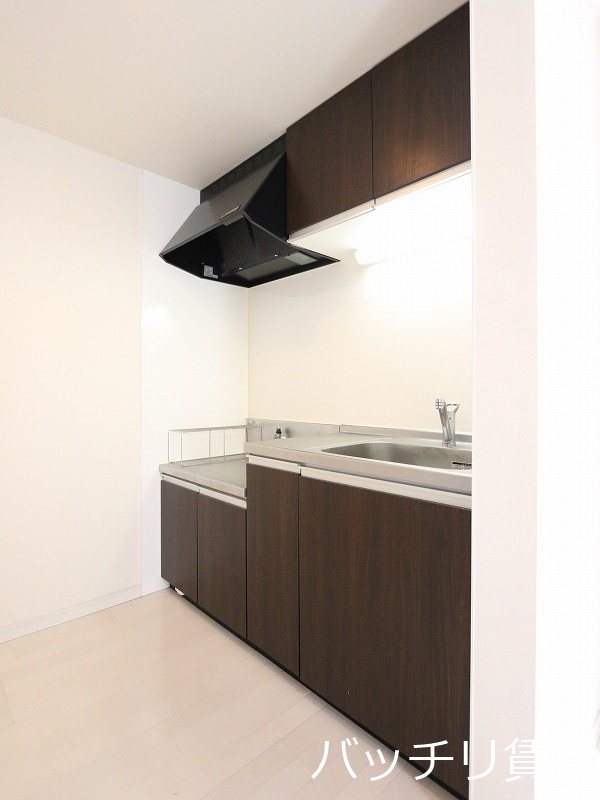 キッチン　同シリーズの別号室の画像。現況優先