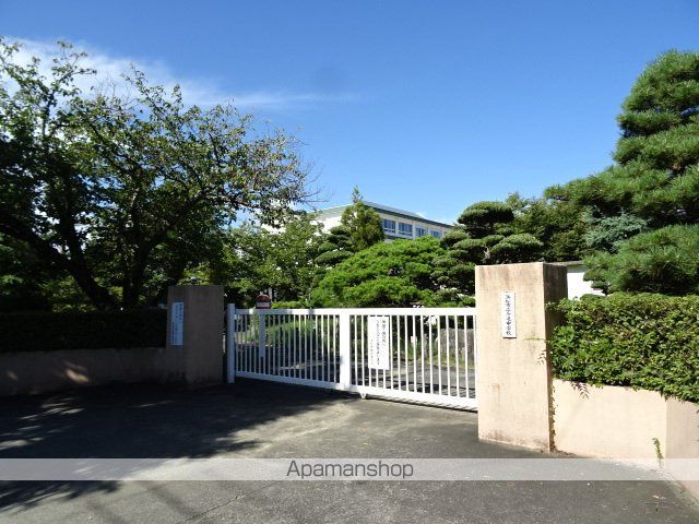 中学校　与進中学校（中学校）まで955m