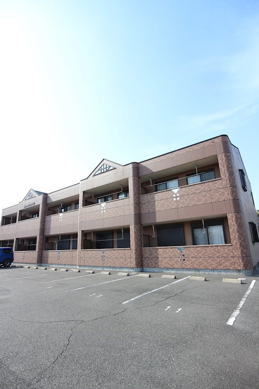 建物外観　レンガの外壁がおしゃれな建物です。