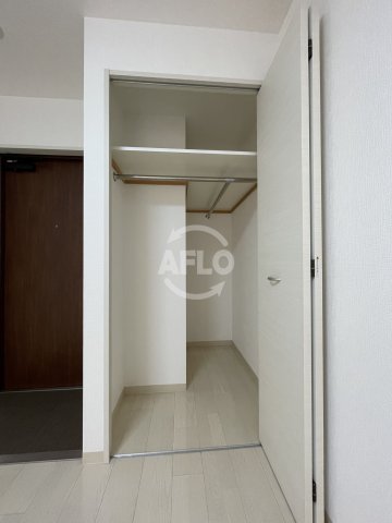 収納　アーデン江戸堀　クローゼット