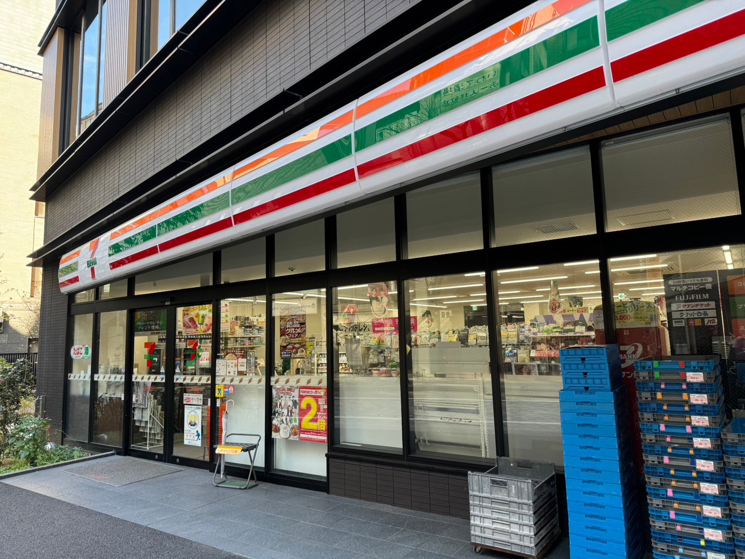 コンビニ　セブンイレブンヴィアイン赤坂店（コンビニ）まで167m
