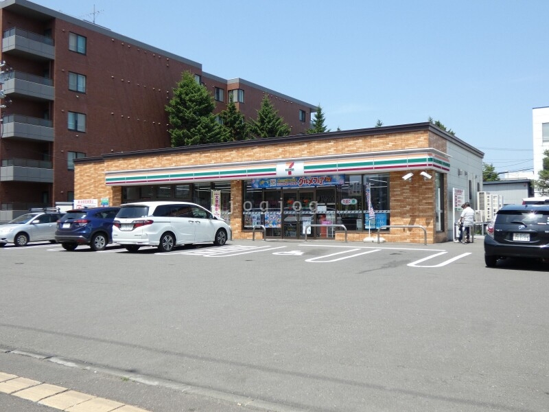 コンビニ　セブンイレブン札幌北34条東13丁目店（コンビニ）まで133m
