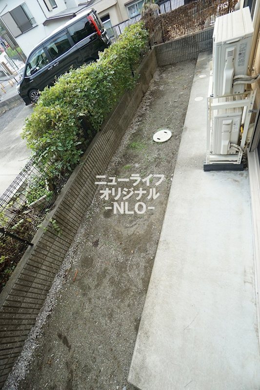バルコニー　前面を遮る建物が無く風通し良く、開放感があります☆