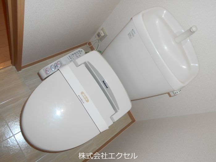 トイレ　同建物別室画像です。