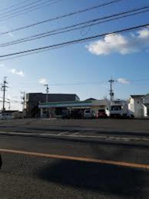 コンビニ　ファミリーマート貝塚二色の浜店（コンビニ）まで389m