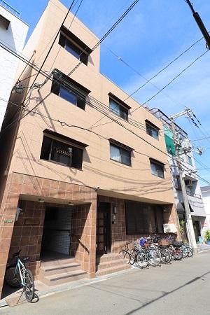 建物外観　ストーン調の外壁に変身しました