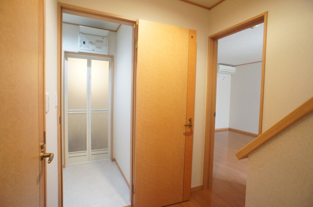 玄関　玄関から見たお部屋です☆