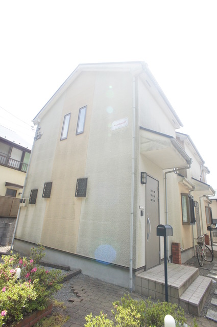 建物外観　人気のテラスハウスタイプの物件です☆