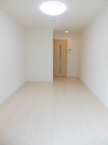 居室・リビング　★白いフローリングのお部屋です★