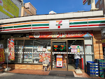 コンビニ　セブンイレブン 大阪天神橋5丁目店（コンビニ）まで600m