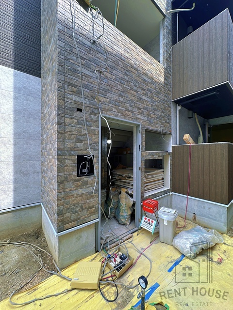 エントランス　外観（建設中）