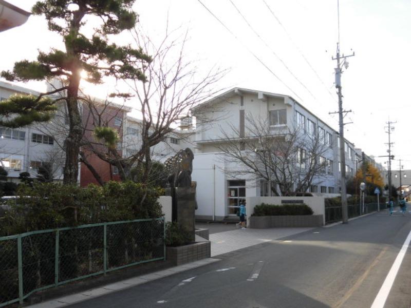 中学校　袋井市立袋井中学校（中学校）まで4100m