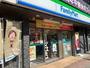 コンビニ　ファミリーマート 墨田東あずま駅前店（コンビニ）まで230m