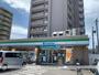 コンビニ　ファミリーマート（コンビニ）まで215m