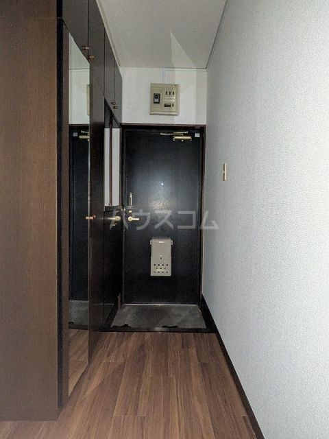 サンライズ国立の玄関写真