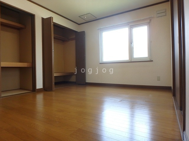 収納　広々クローゼットです