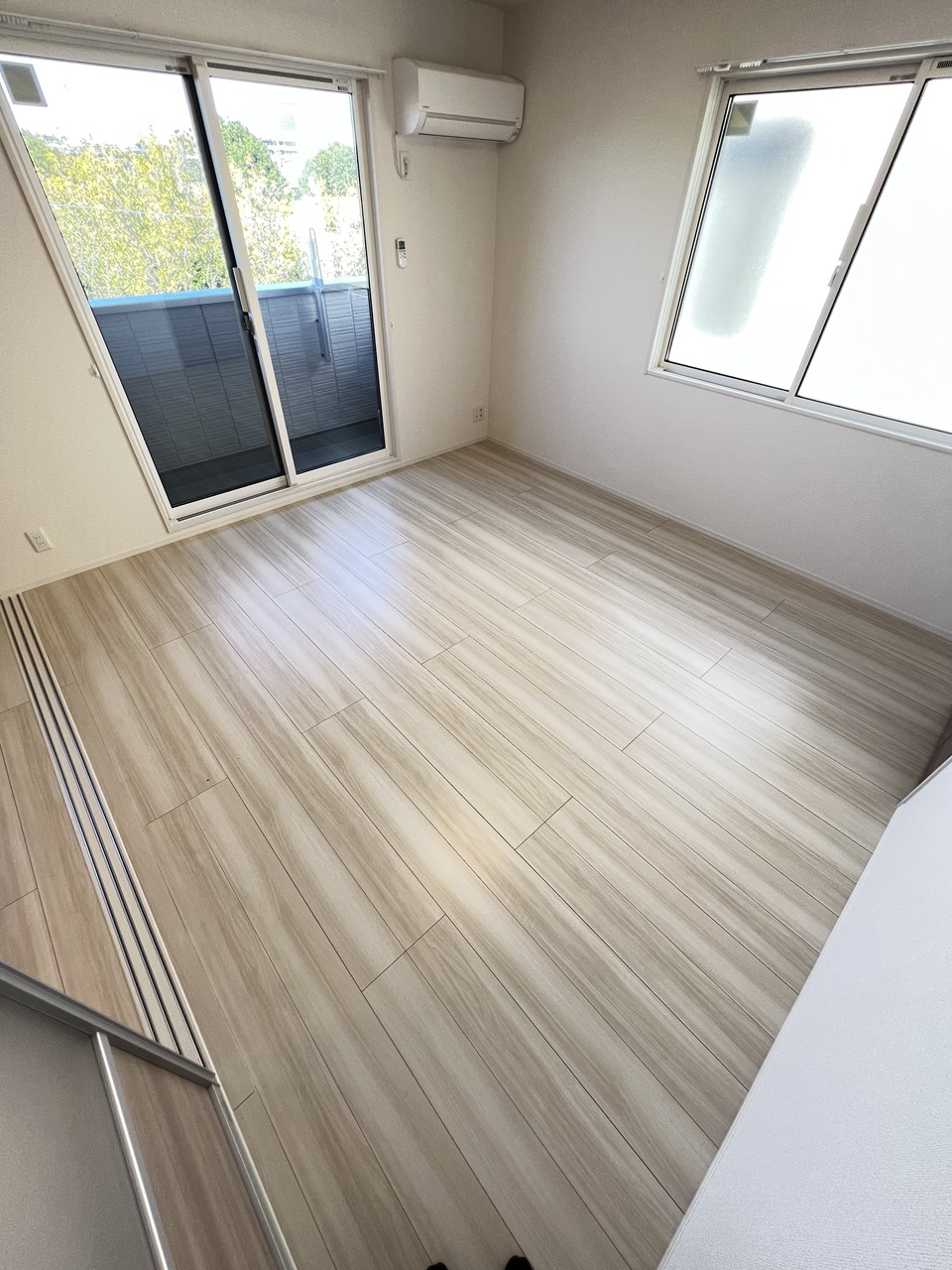居室・リビング　※同物件、別部屋の写真です。