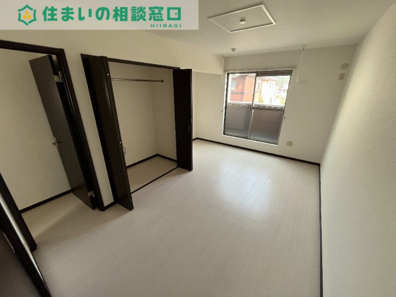 ＪＲ東海道本線 岡崎駅 バス乗車時間：16分 最寄りバス停で下車 徒歩3分 2階建 築15年の内装写真