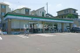 コンビニ　ファミリーマート 町田金井町店（コンビニ）まで797m